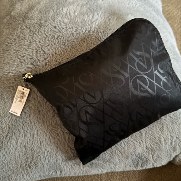 Victoria’s Secret compact draw string bag - Picture 2 of 2